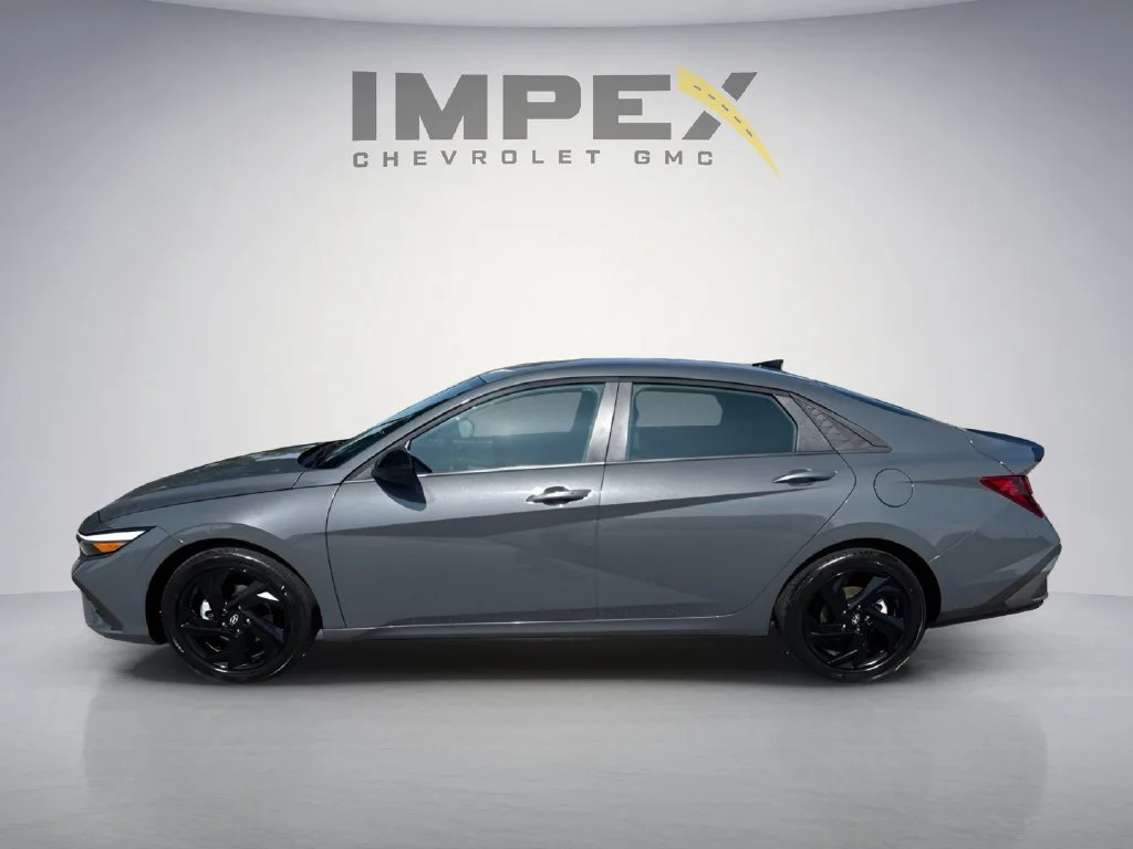 Used 2026 Charcoal Hyundai SEL Sport image 2