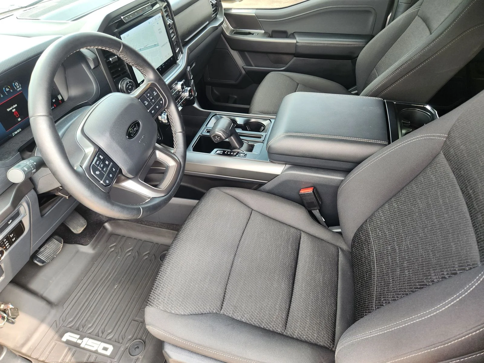 Used 2024 Silver Ford XLT image 12