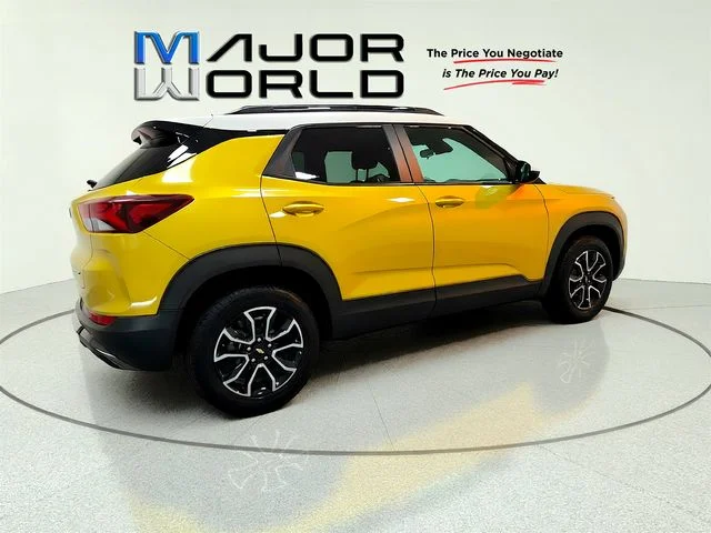 Used 2023 Yellow Chevrolet ACTIV image 7