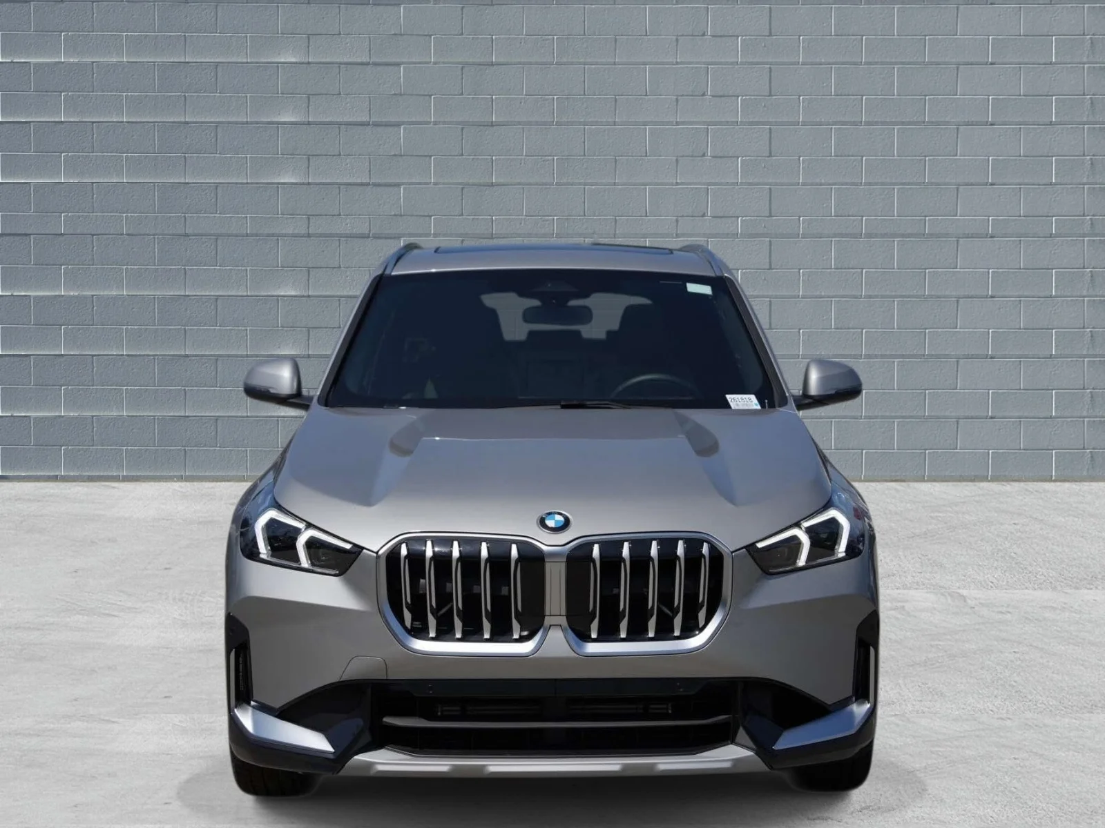 New 2026 Space Silver Metallic BMW xDrive28i image 2