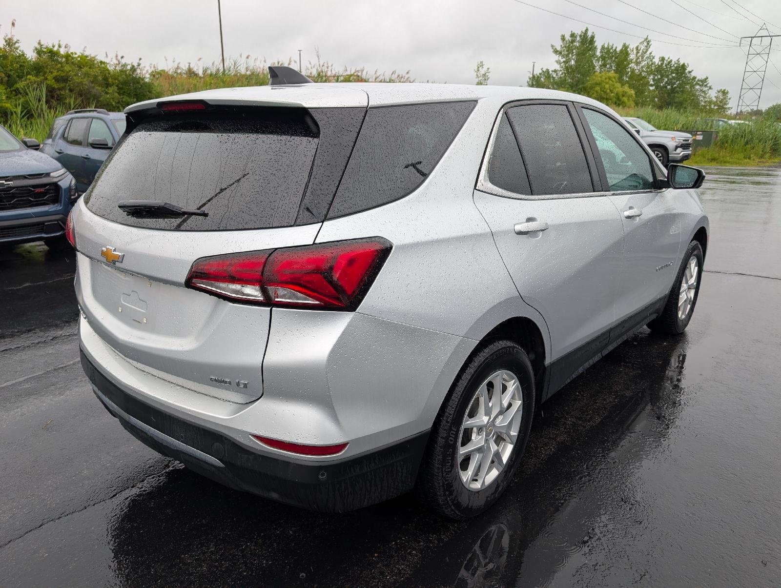Used 2022 Silver Ice Metallic Chevrolet LT image 10