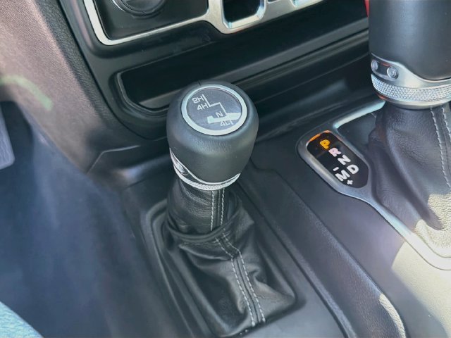 Used 2025 Bright White Clearcoat Jeep High Tide image 26