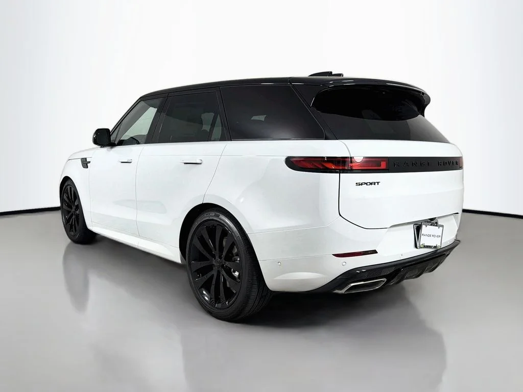 New 2026 Fuji White Land Rover Dynamic SE image 7