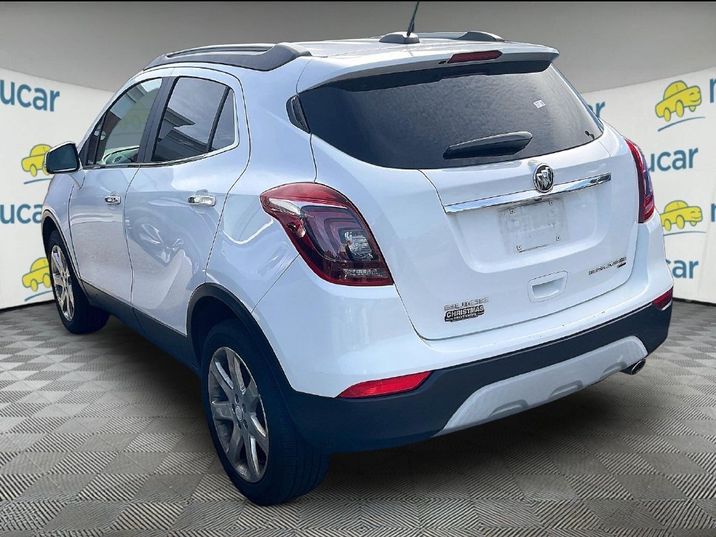 Used 2017 White Buick Essence image 3
