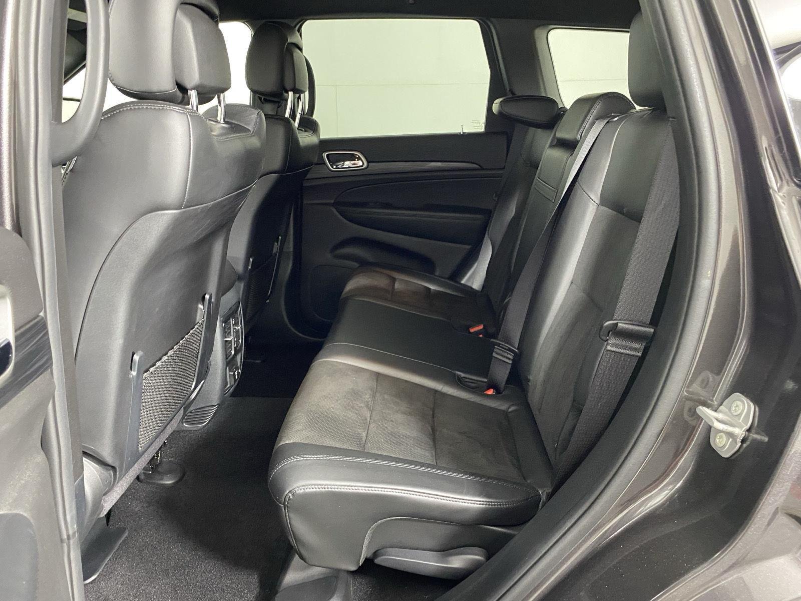 Used 2020 Granite Crystal Metallic Clearcoat Jeep Altitude image 23