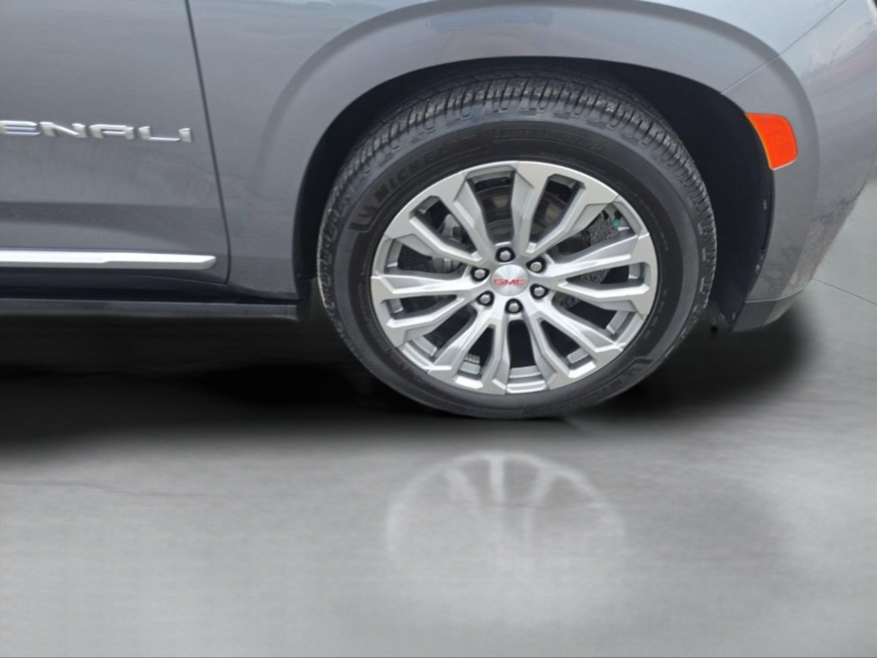 Used 2021 SATIN STEEL METALLIC GMC Denali image 34