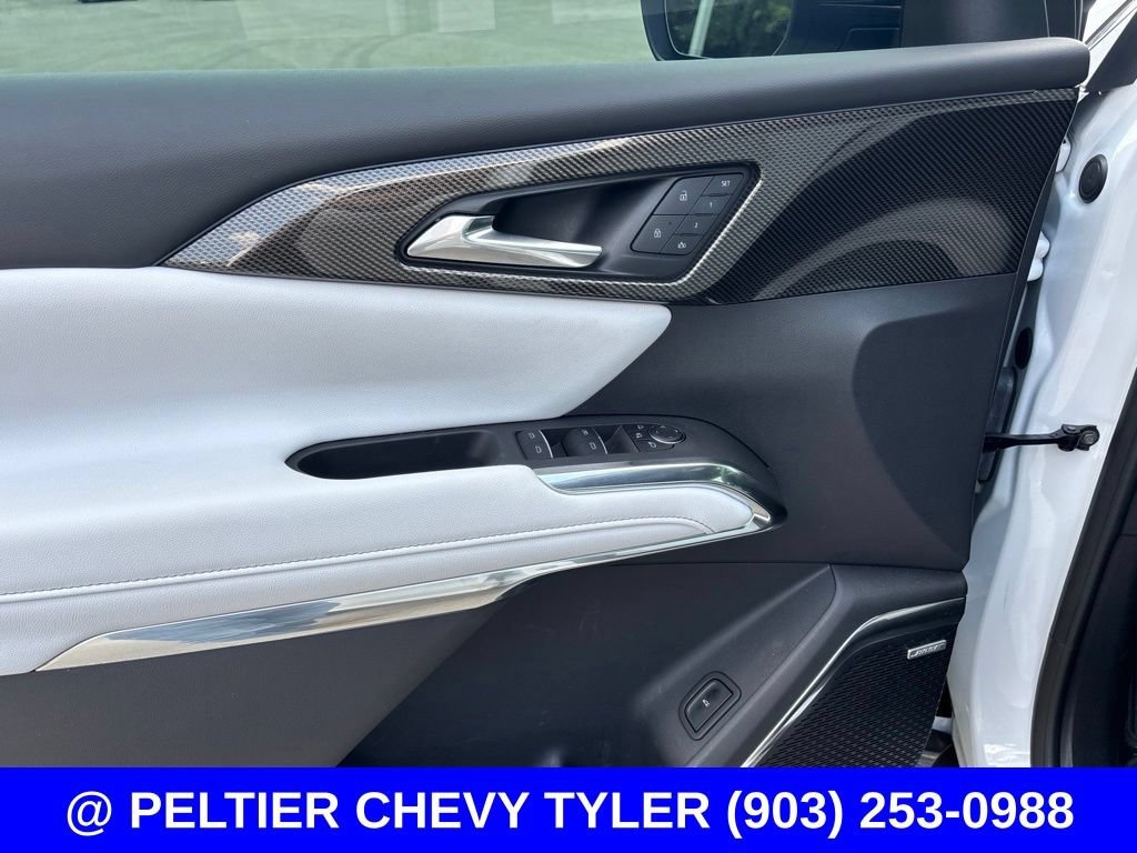 Used 2025 Iridescent Pearl Tricoat Chevrolet High Country image 12