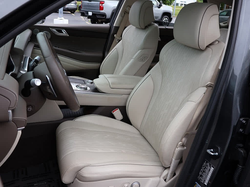 Used 2023 Himalayan Gray Genesis Advanced + image 9
