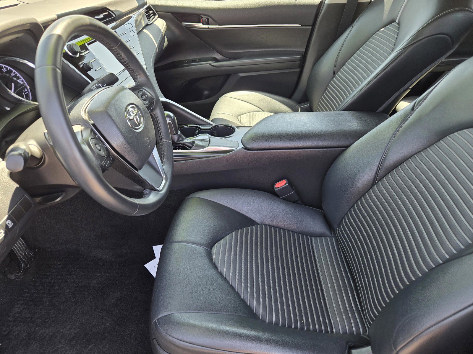 Certified Used 2020 White Toyota  image 20