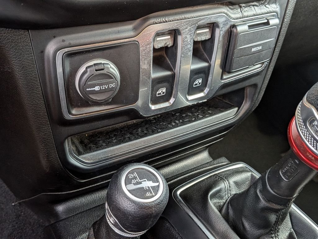Used 2020 Gray Jeep Sport S image 20