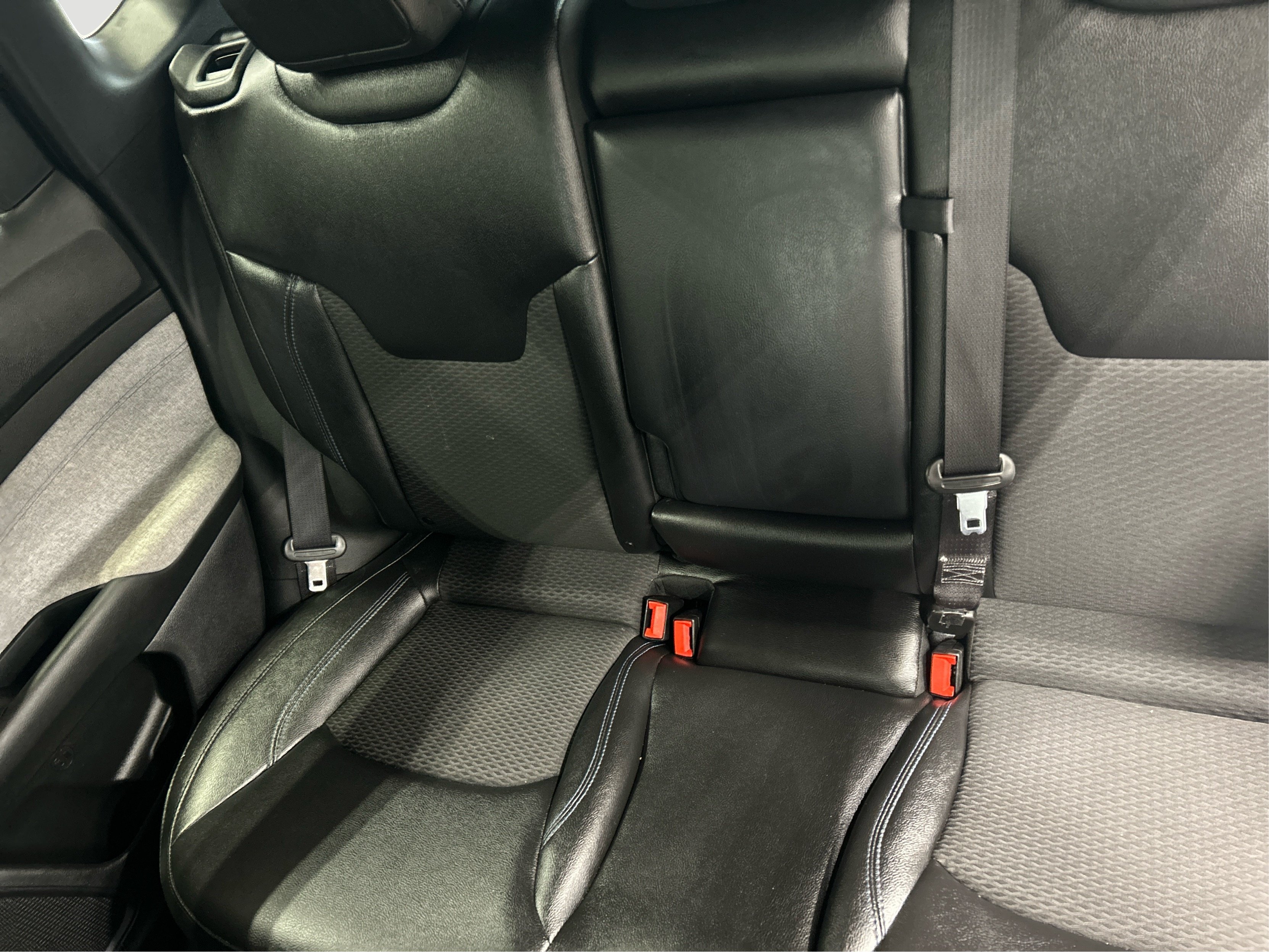 Used 2024 Black Jeep Latitude image 13