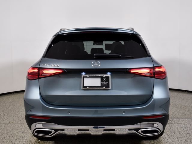 New 2026 Verde Silver Metallic Mercedes-Benz GLC 300 image 47