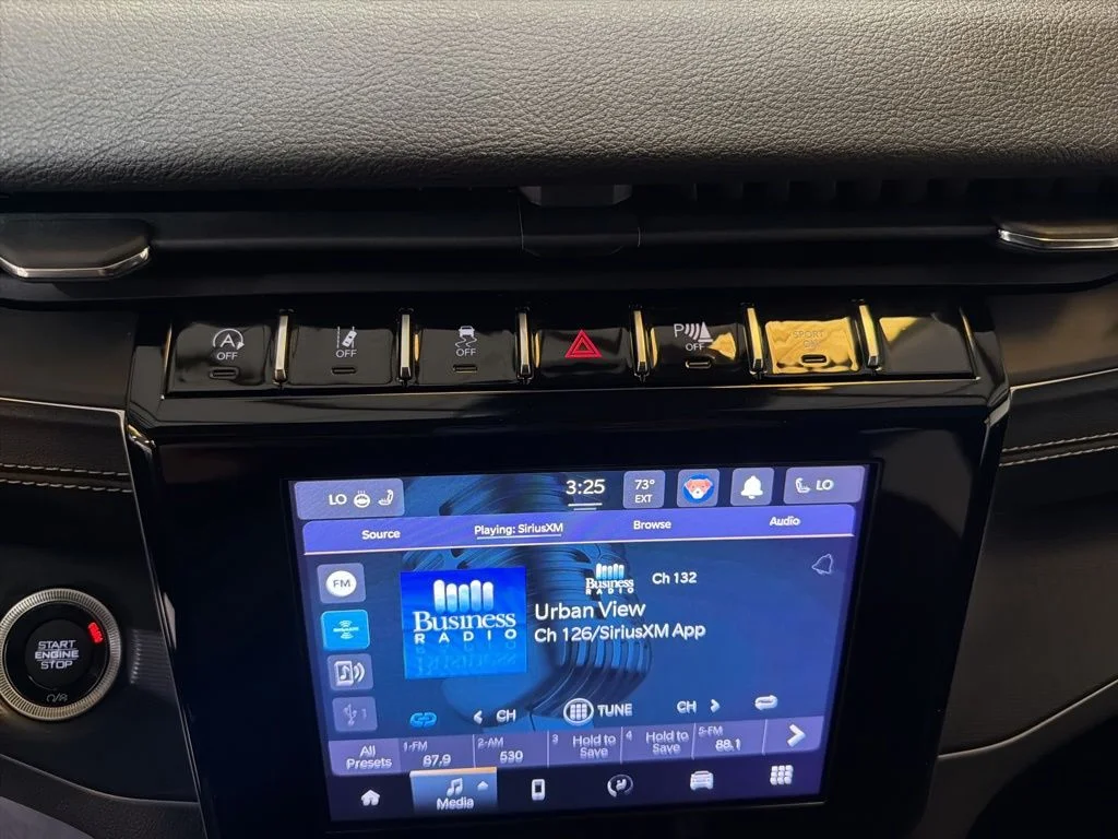 Used 2023 White Jeep Altitude X image 17