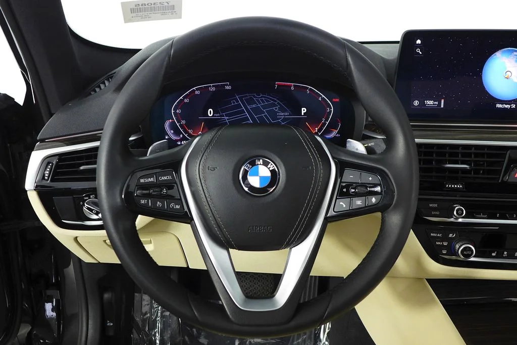 Used 2023 Gray BMW 530i image 27