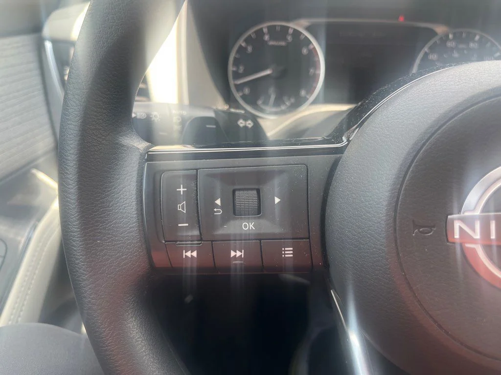Used 2023 White Nissan SV image 1