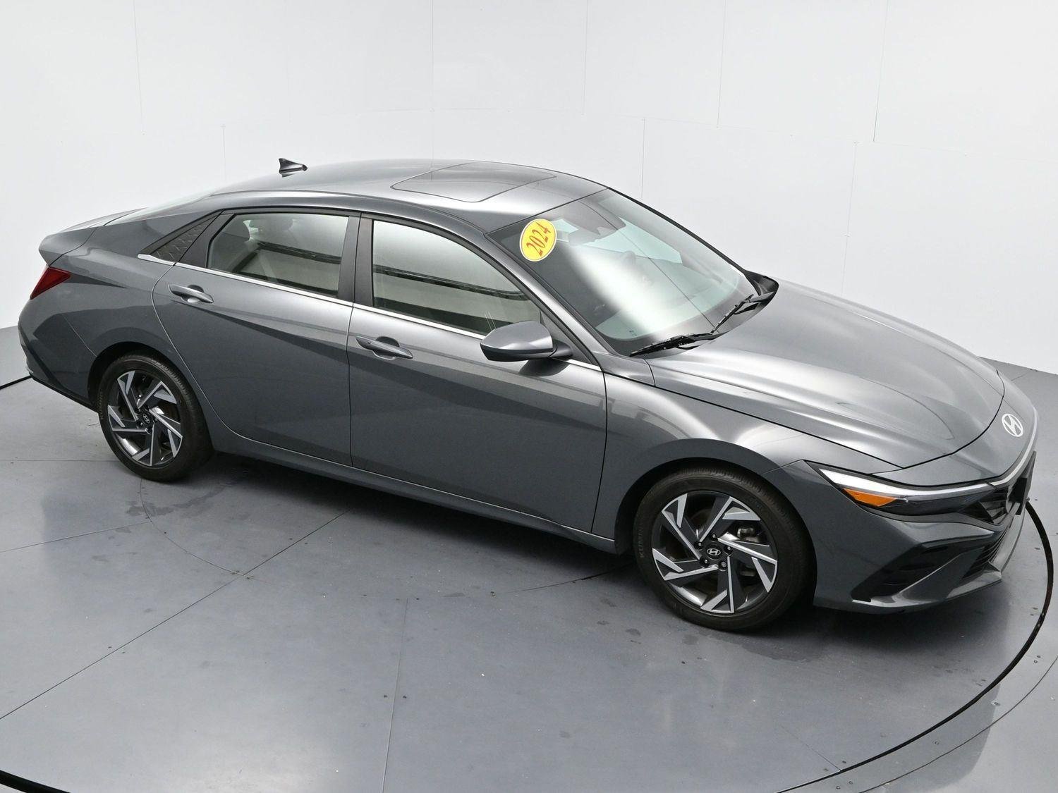 Used 2024 Ecotronic Gray Hyundai SEL image 40