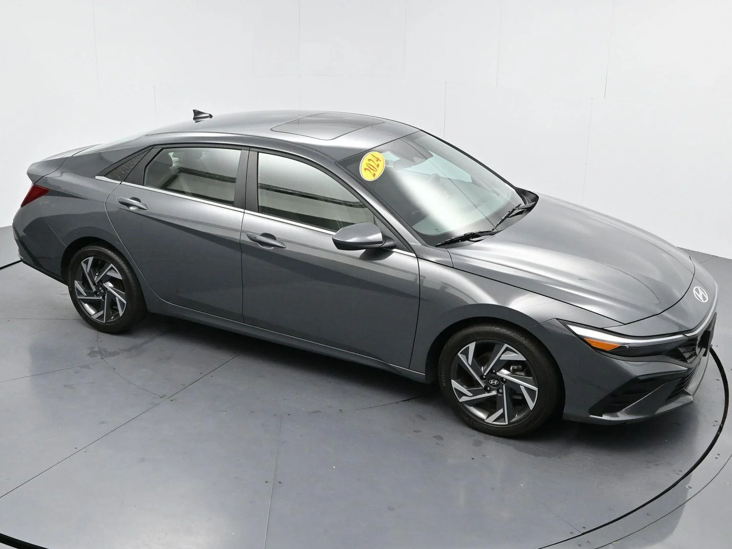 Used 2024 Ecotronic Gray Hyundai SEL image 40