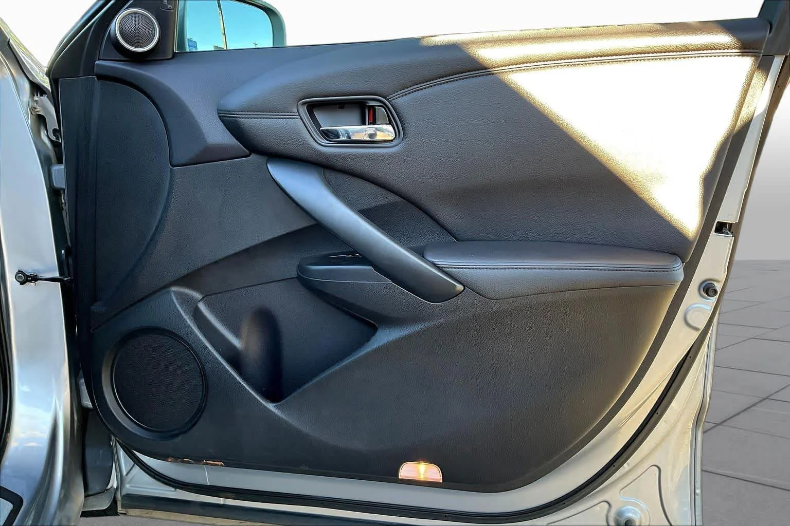 Used 2016 Slate Silver Metallic Acura Tech Pkg image 22