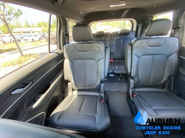 New 2026 Fathom Blue Pearlcoat Jeep Limited image 25
