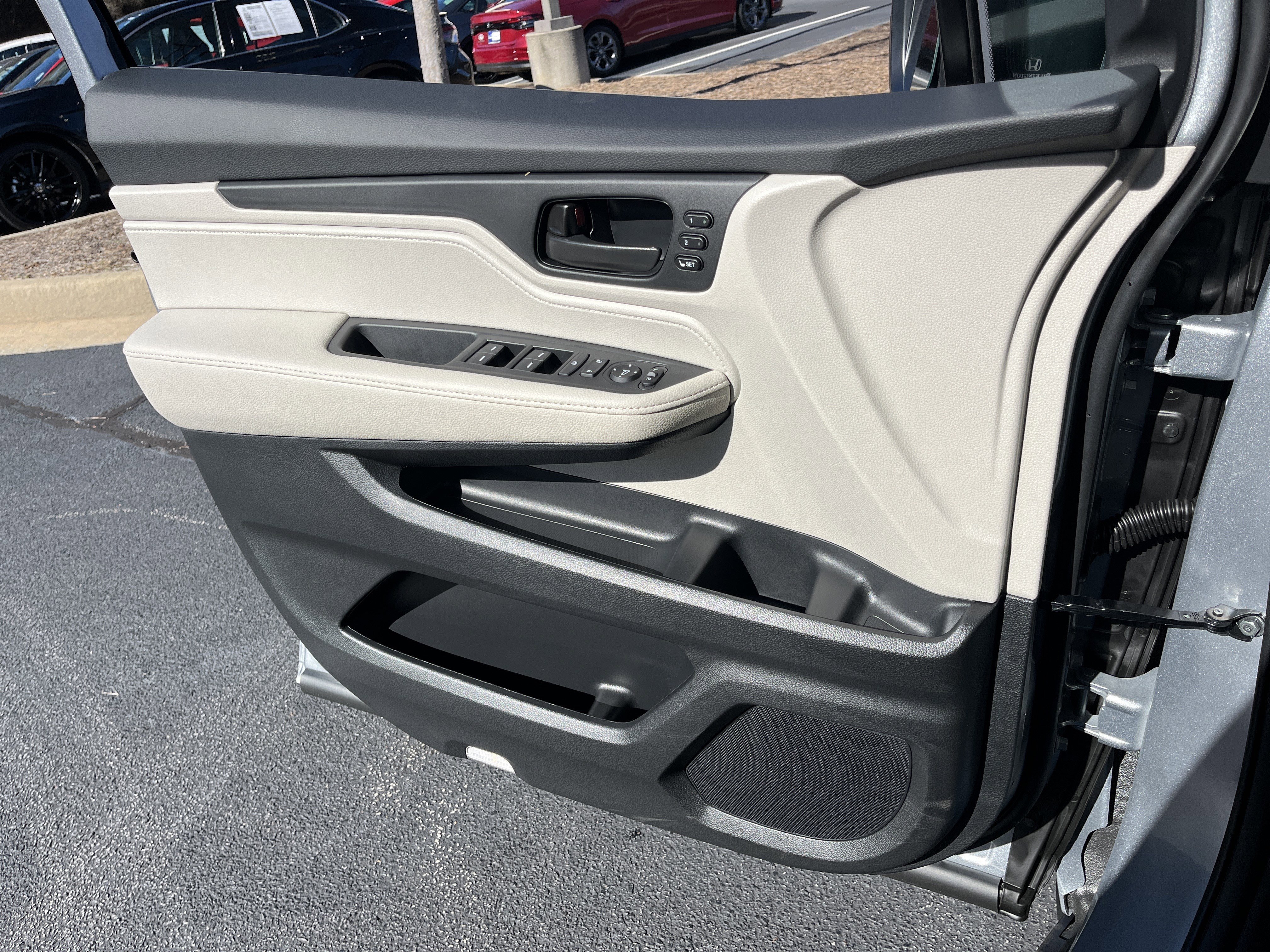 2026 Honda Odyssey EX-L - Photo 14