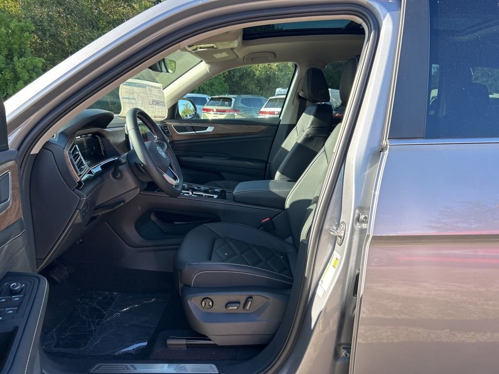 2026 Volkswagen Atlas SE w/Tech - Photo 9