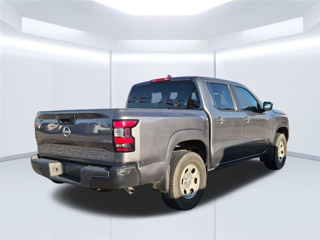 Used 2023 Gray Nissan S image 3
