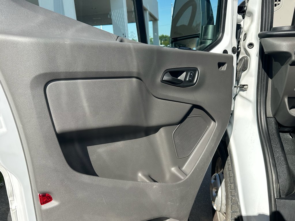 Used 2024 Oxford White Ford Base image 10