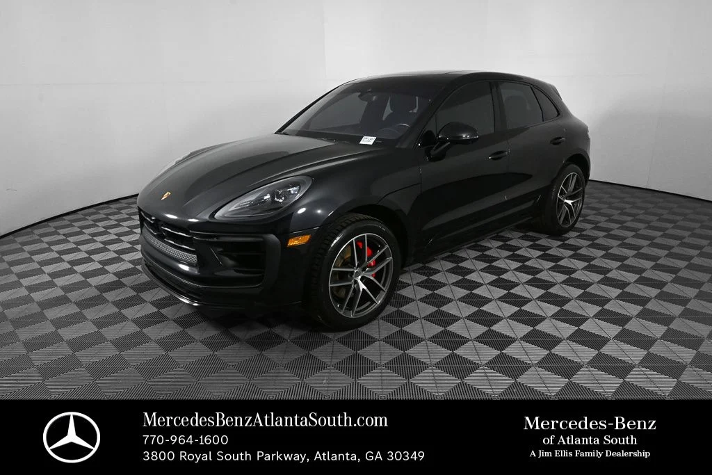 2024 Porsche Macan S's photo