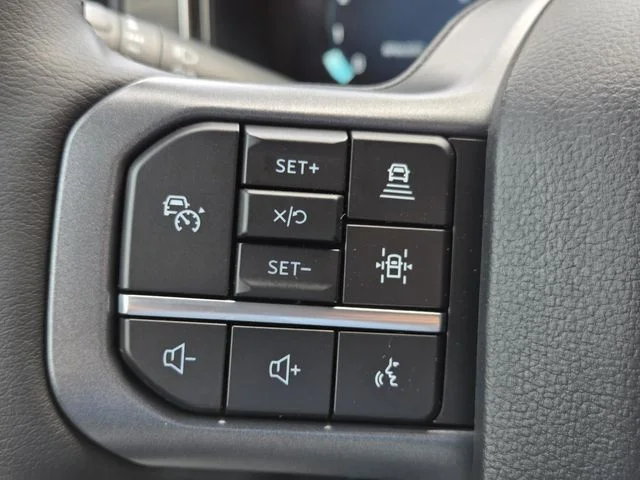New 2026 Oxford White Ford Lariat® image 18