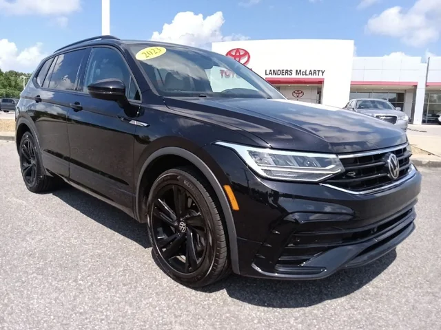 2023 Volkswagen Tiguan 2.0T SE R-Line Black