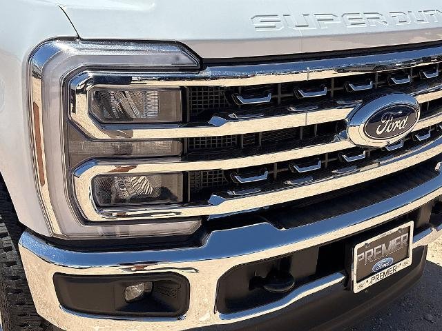 New 2026 Oxford White Ford F-250® Lariat® image 38