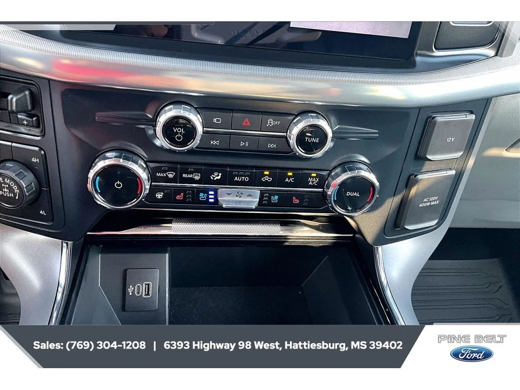 Used 2026 Oxford White Ford Lariat image 24