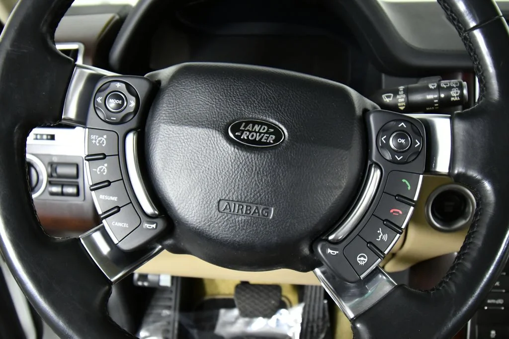 Used 2011 Land Rover Range Rover HSE with VIN SALME1D40BA355519 for sale in Bozeman, MT