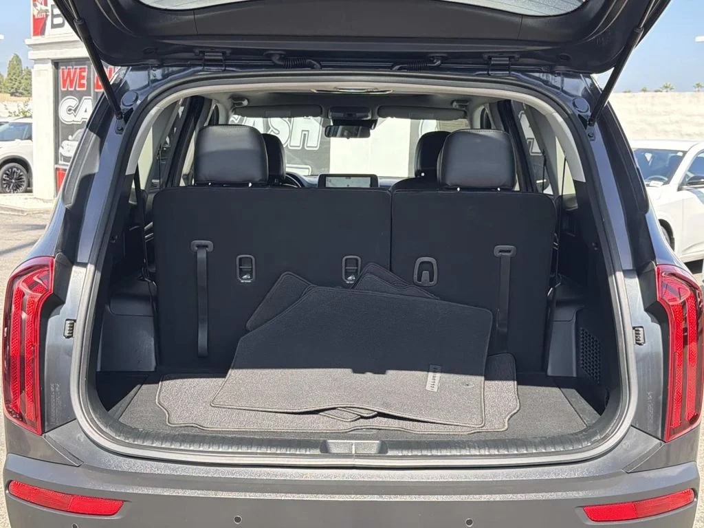Used 2022 GRAVITY GREY Kia S image 30