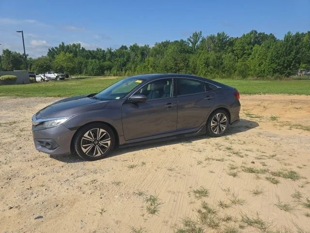 Used 2017 Gray Honda EX-T image 3