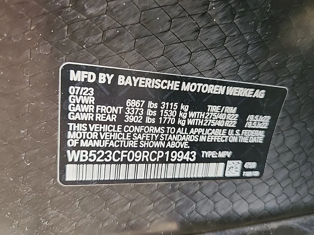 Used 2024 Black Sapphire Metallic BMW xDrive50 image 8