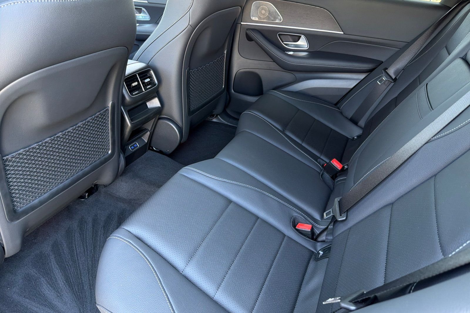 New 2026 Black Mercedes-Benz GLE 450 image 12
