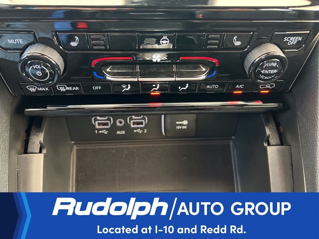 Used 2025 Silver Jeep Altitude image 39