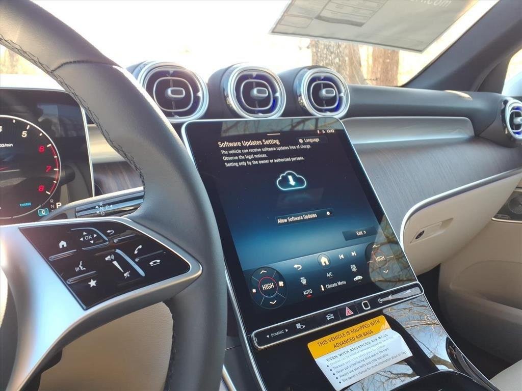 New 2026 SILVER Mercedes-Benz GLC 300 image 15