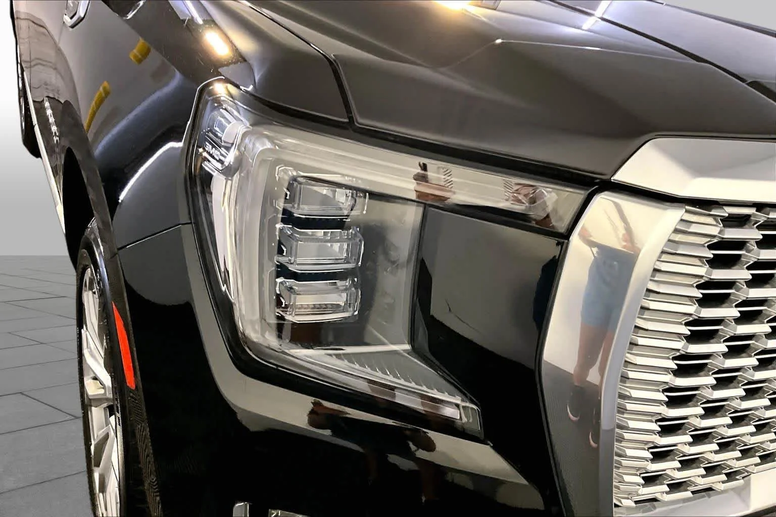 Used 2023 Onyx Black GMC Denali image 53