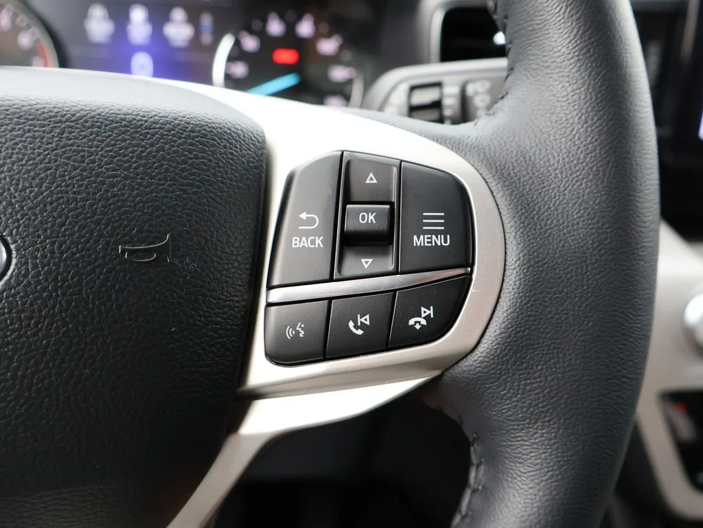 Certified Used 2023 Gray Metallic Ford XLT image 30