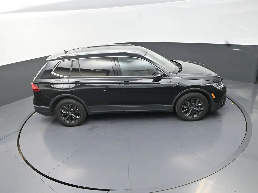 Used 2023 Black Volkswagen 2.0T SE image 20