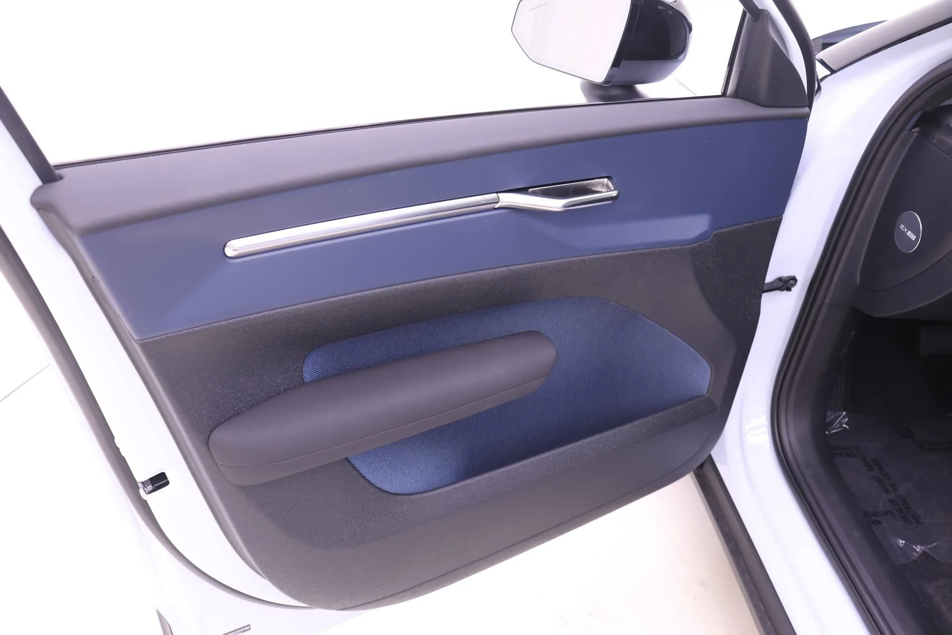 New 2026 White Volvo Twin Motor Performance Ultra image 11