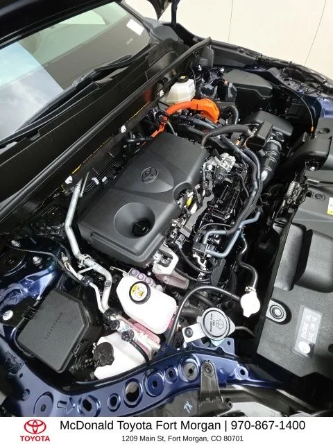 Used 2023  Toyota LE image 22