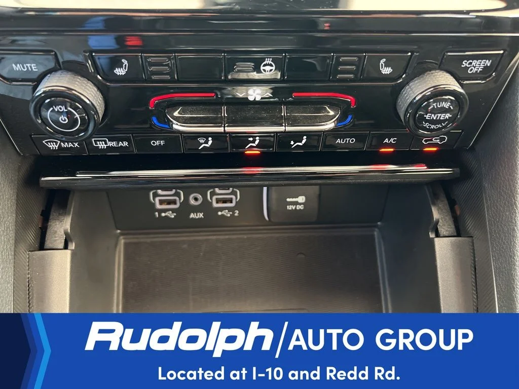 Used 2025 Silver Jeep Altitude image 39