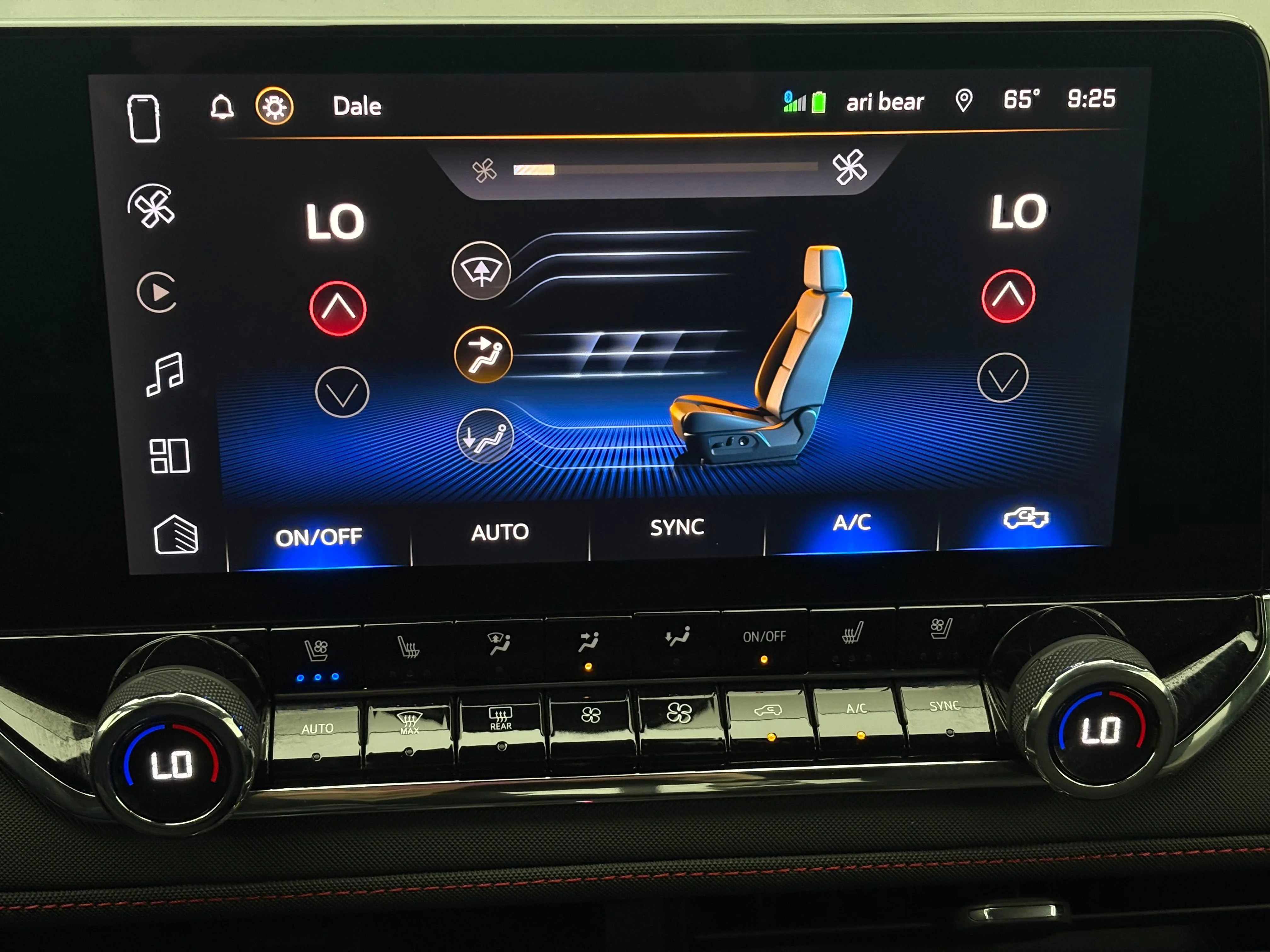 Used 2023 Sand Dune Metallic Chevrolet Z71 image 27