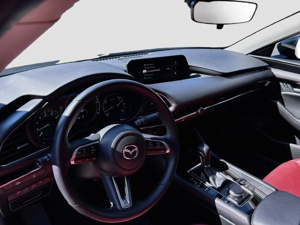 Certified Used 2025 Gray Metallic Mazda 2.5 S Carbon Edition image 9