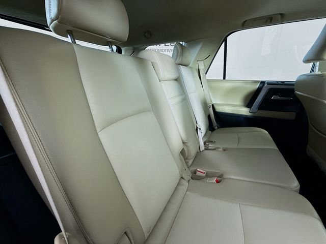 Used 2016 Black Toyota SR5 Premium image 28