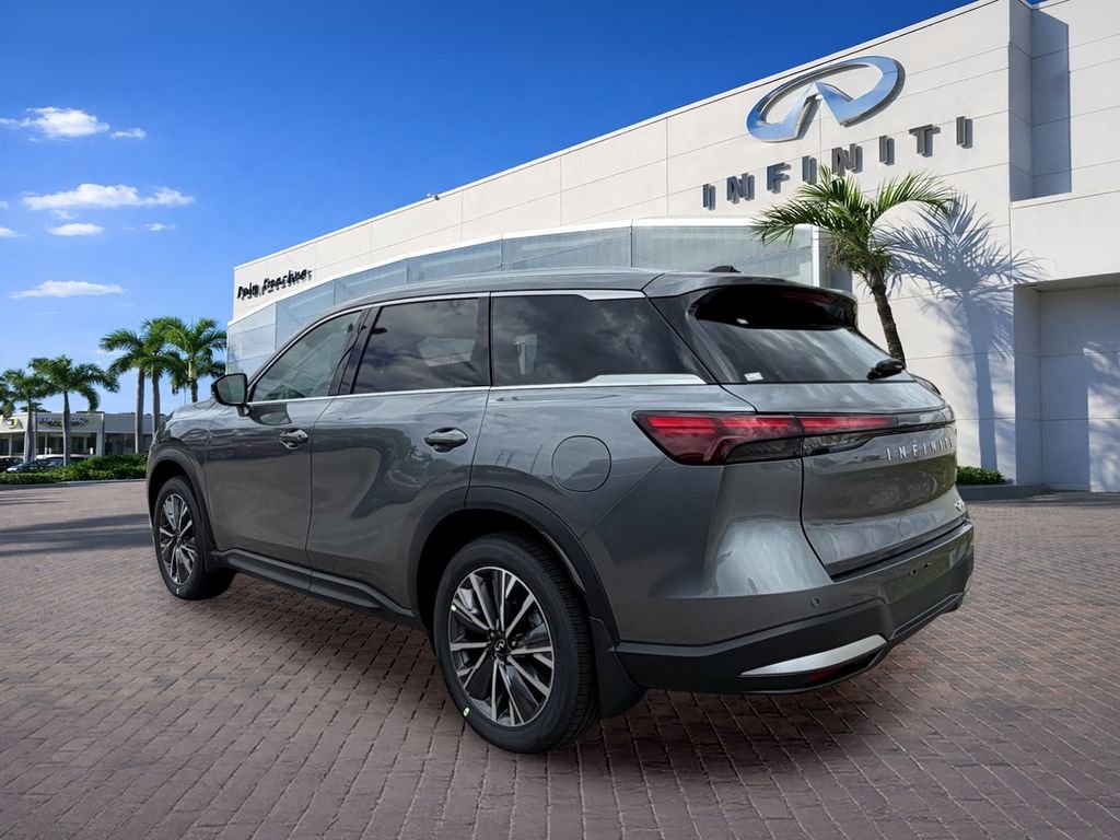 New 2027 GRAPHITE SHADOW INFINITI Luxe FWD image 5