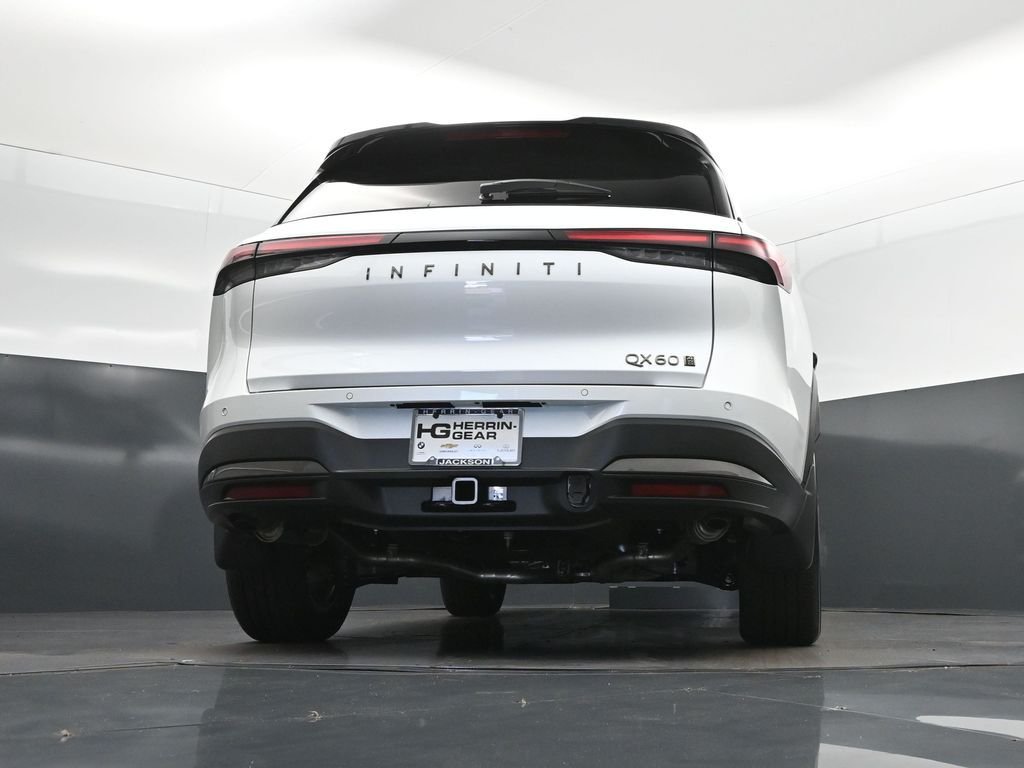New 2027 2T RAD WHT INFINITI Autograph AWD image 42